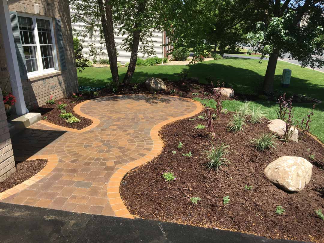 pavers landscaper 1